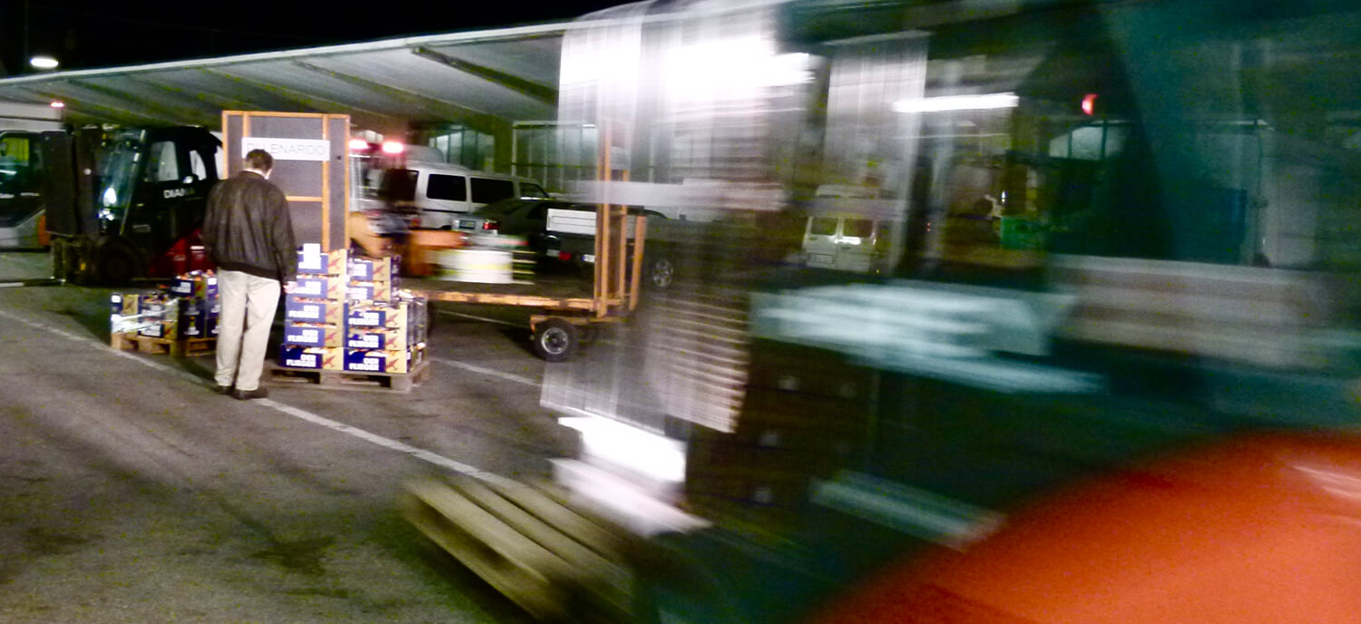 Großmarkttreiben in München am frühen Morgen